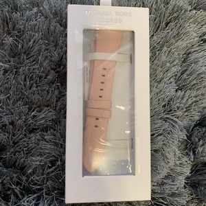 Michael Kors Smartwatch band - Color: Pink